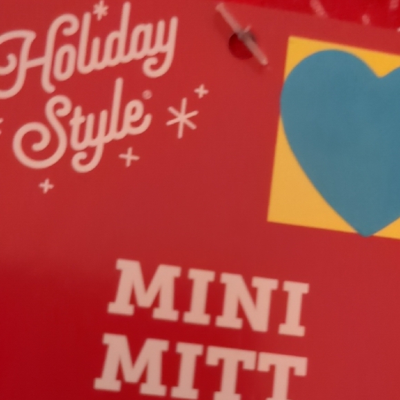 Pick ur favorite Holiday Mini Mitt   Red /Green New - Picture 3 of 4